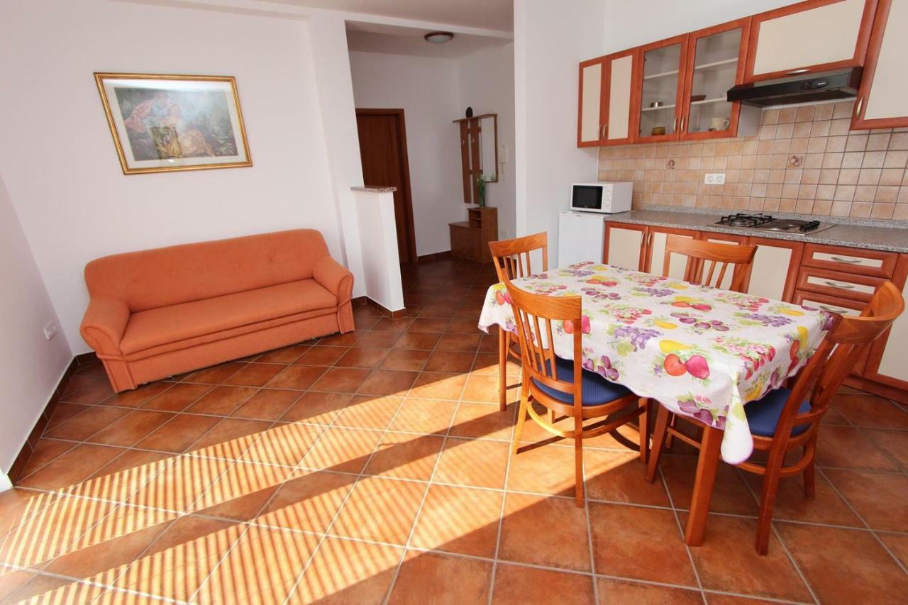 Apartments Elida Ровінь Екстер'єр фото