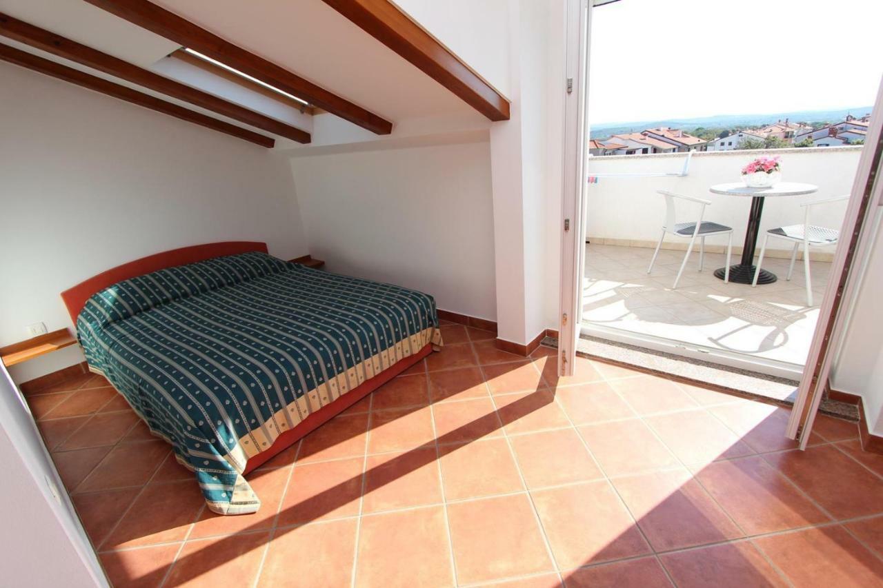 Apartments Elida Ровінь Екстер'єр фото